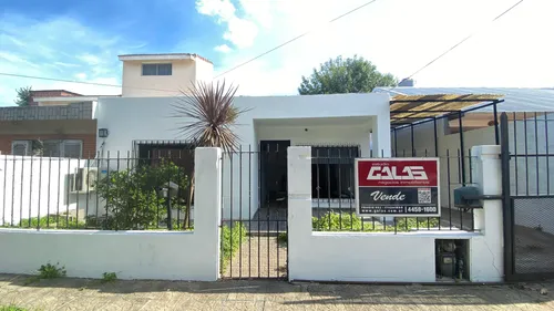 Casa en venta en Portugal 200, Ituzaingó, Ituzaingó, GBA Oeste, Provincia de Buenos Aires