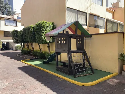 Condominio en venta en Segunda Cerrada del Deporte, Jesús del Monte, Huixquilucan, Estado de México