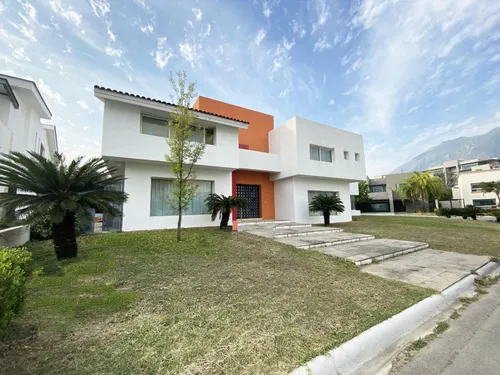 Casa en venta en FRACCIONAMIENTO SAN GABRIEL. Paseo de San Gabriel 200, San Gabriel, Monterrey, Nuevo León