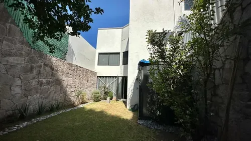 Casa en venta en Cercanía de Lomas de Tecamachalco, Lomas de Tecamachalco, Naucalpan de Juárez, Estado de México