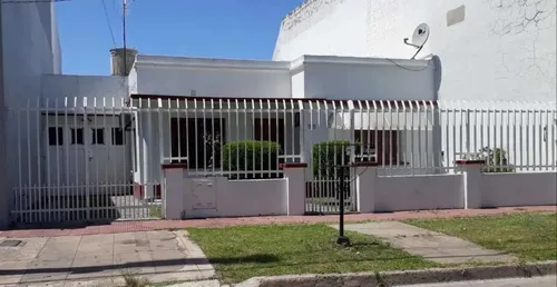 Casa en venta en BOLIVAR 3018, Lomas del Mirador, La Matanza, GBA Oeste, Provincia de Buenos Aires
