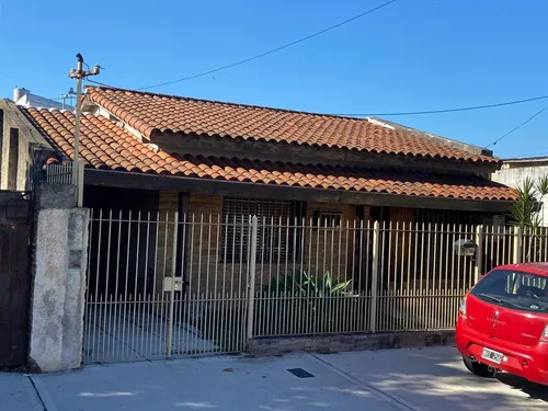 Casa en venta en Arenales 1200, Moron, GBA Oeste, Provincia de Buenos Aires