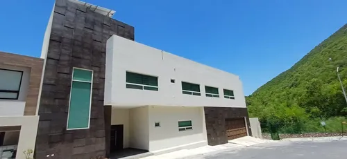 Casa en venta en Cercanía de Residencial Vistalta, Residencial Vistalta, Monterrey, Nuevo León