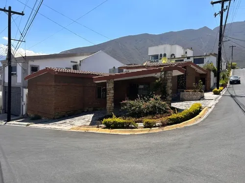 Casa en venta en Cercanía de Colinas de San Jerónimo, Colinas de San Jerónimo, Monterrey, Nuevo León