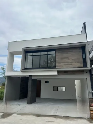 Casa en venta en Cercanía de El Barrial, El Barrial, Santiago, Nuevo León