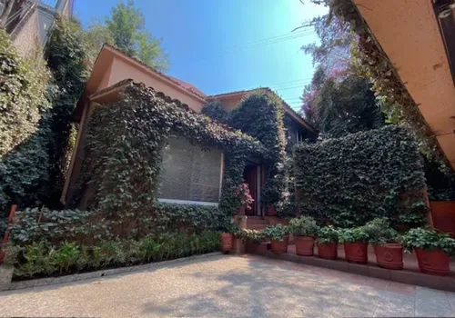 Casa en venta en AHUEHUETES, Bosque de las Lomas, Miguel Hidalgo, Ciudad de México
