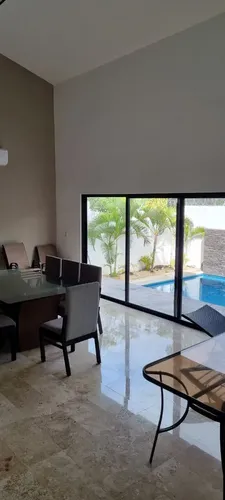 Casa en venta en Cercanía de Lagos del Sol, Cancún, Benito Juárez, Quintana Roo