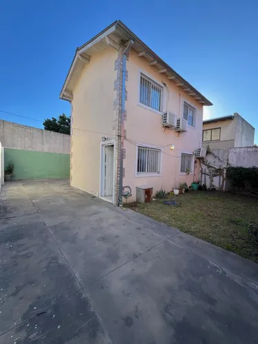 Casa en venta en Bergamini 700, El Palomar, Moron, GBA Oeste, Provincia de Buenos Aires
