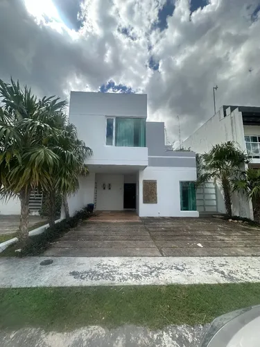 Casa en venta en Privada Madrid, Solidaridad, Quintana Roo