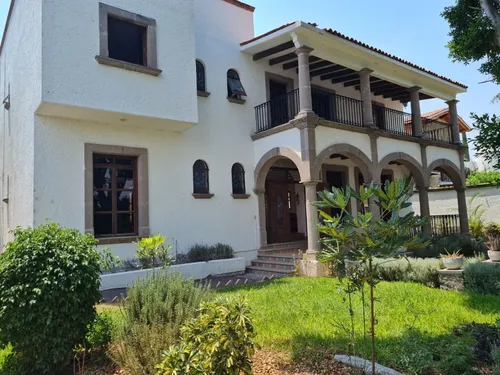 Casa en venta en Av. La Rica, Fraccionamiento Villas del Mesón, Santiago de Querétaro, Querétaro