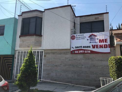 Casa en venta en Luis Enrique Erro 0, Ciudad Satélite, Naucalpan de Juárez, Estado de México