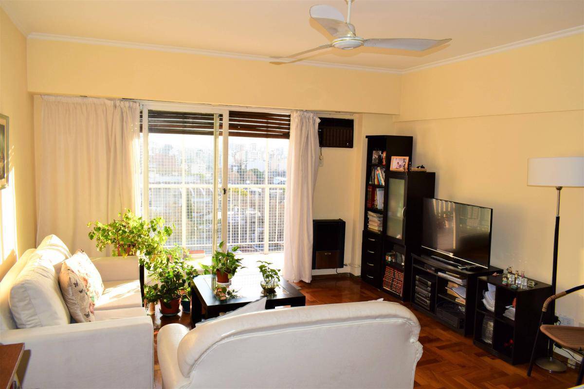 Venta Departamento 3 Ambientes Con Balcón Y Vista Abierta Caballito