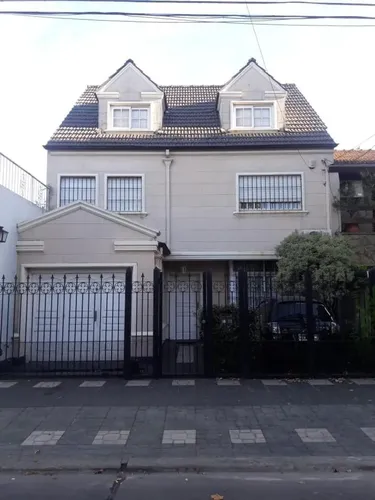 Casa en venta en Monseñor Larumbe al 300, Martinez, San Isidro, GBA Norte, Provincia de Buenos Aires