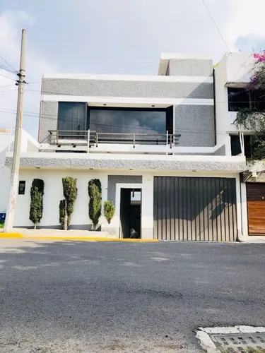 54 Casas en venta en Ciudad Satélite, Naucalpan de Juárez, Estado de México  | Mudafy