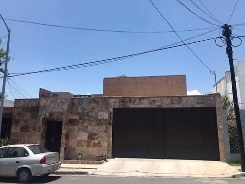 Casa en venta en N avenida, Las Cumbres, Monterrey, Nuevo León