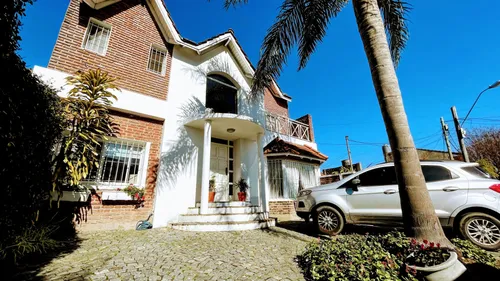 Casa en venta en Becquer al 1800, Castelar, Moron, GBA Oeste, Provincia de Buenos Aires