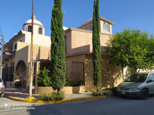 Casa en venta en Guadalupe Centro, Guadalupe, Nuevo León