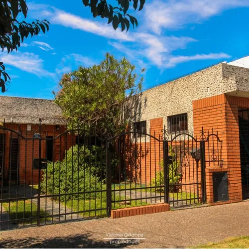 Casa en venta en Gabriela Mistral 900, Ituzaingó, Ituzaingó, GBA Oeste, Provincia de Buenos Aires
