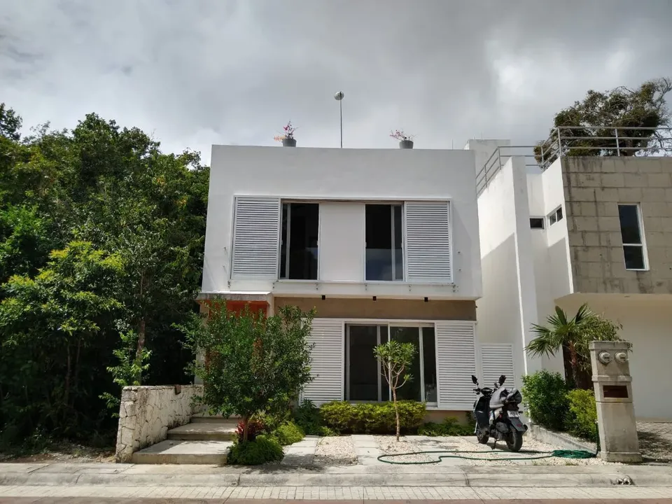 9 Casas en venta en Puerto Morelos, Quintana Roo con alberca | Mudafy