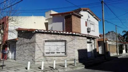 Casa en venta en VICENTE CASARES 506, Villa Sarmiento, Moron, GBA Oeste, Provincia de Buenos Aires