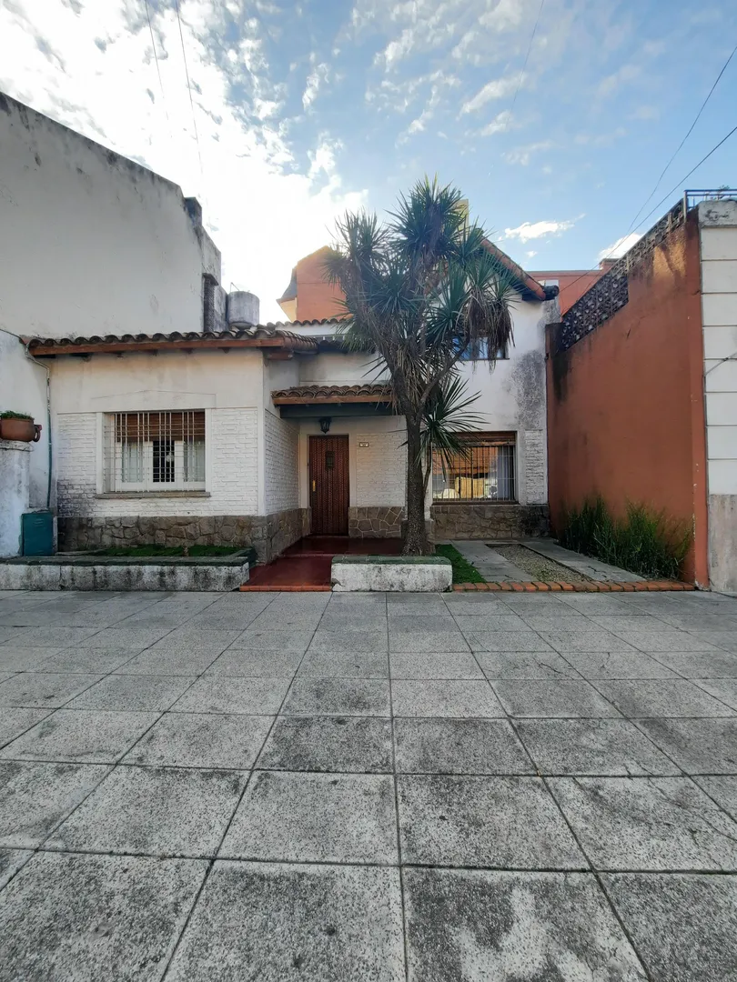 Chacabuco 89 Casa en Venta en Ramos Mejia