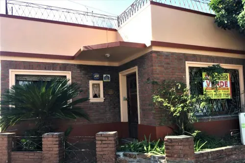 Casa en venta en Agüero al 500, Moron, GBA Oeste, Provincia de Buenos Aires