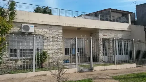 Casa en venta en Domak al 100, Villa Santos Tesei, Hurlingham, GBA Oeste, Provincia de Buenos Aires