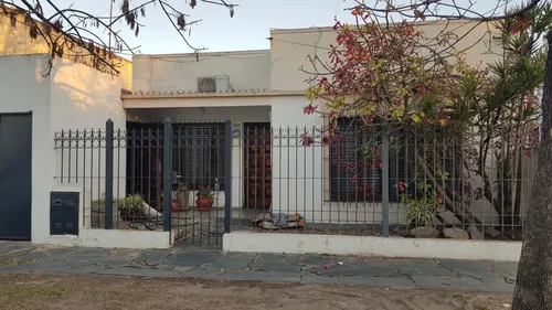 Casa en venta en Bombero Celiz al 500, Villa Santos Tesei, Hurlingham, GBA Oeste, Provincia de Buenos Aires