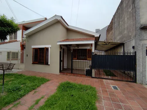 Casa en venta en Puan al 600, Haedo, Moron, GBA Oeste, Provincia de Buenos Aires