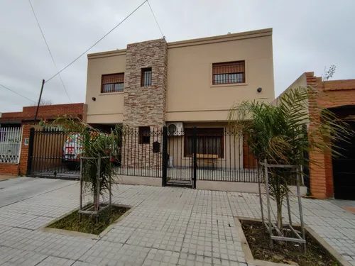 Casa en venta en Ozanam al 900, Moron, GBA Oeste, Provincia de Buenos Aires