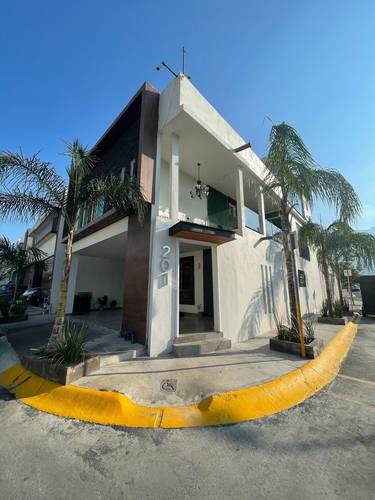 Casa en venta en Bulnes, Fraccionamiento Montenova, García, Nuevo León