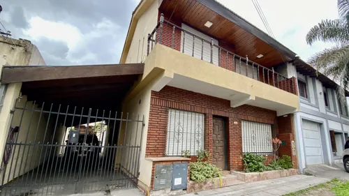 Casa en venta en Rojas al 1400, Castelar, Moron, GBA Oeste, Provincia de Buenos Aires