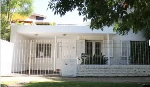 Casa en venta en Sarmiento al 1800, Castelar, Moron, GBA Oeste, Provincia de Buenos Aires
