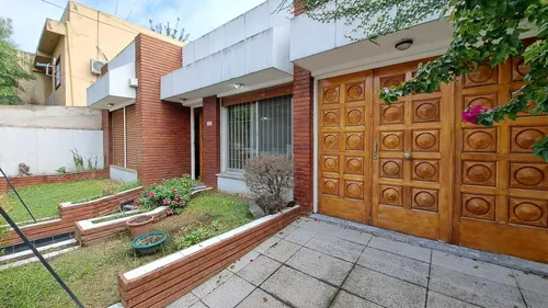 Casa en venta en Humahuaca  al 1200, Moron, GBA Oeste, Provincia de Buenos Aires