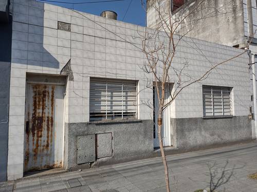 Casa en venta en AV. PRESIDENTE JUAN DOMINGO PERÓN al 5900, General San Martin, GBA Norte, Provincia de Buenos Aires