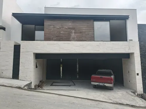 Casa en venta en Castaños del Vergel, El Uro, Monterrey, Nuevo León