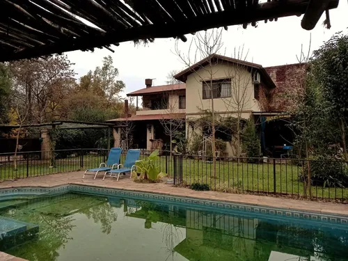 Casa en venta en Venta - Gran propiedad en  Robles del Monarca - Bayugar Negocios Inmobiliarios, Pilar, GBA Norte, Provincia de Buenos Aires