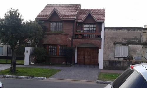 Casa en venta en Casa / Chalet 4 Ambientes - Amoedo 765, Quilmes Oeste, Quilmes, GBA Sur, Provincia de Buenos Aires