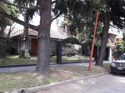 Casa en venta en Casa / Chalet 5 Ambientes - Berutti 3100, Barrio Parque Calchaqui, Quilmes Oeste, Quilmes, GBA Sur, Provincia de Buenos Aires