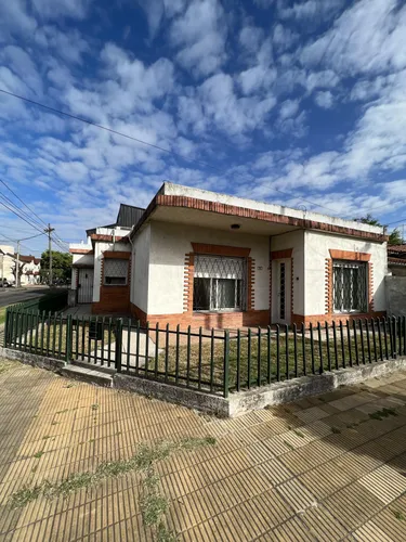 Casa en venta en Garay N° al 200, Ramos Mejia, La Matanza, GBA Oeste, Provincia de Buenos Aires