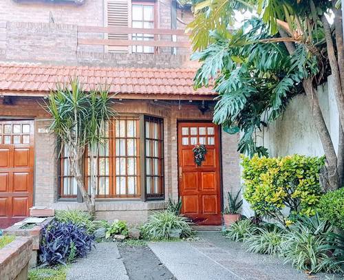 Casa en venta en Galicia 1000, Castelar, Moron, GBA Oeste, Provincia de Buenos Aires