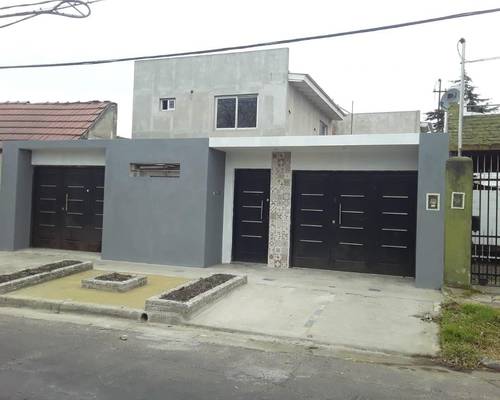 Casa en venta en Chivilcoy 2400, Castelar, Moron, GBA Oeste, Provincia de Buenos Aires