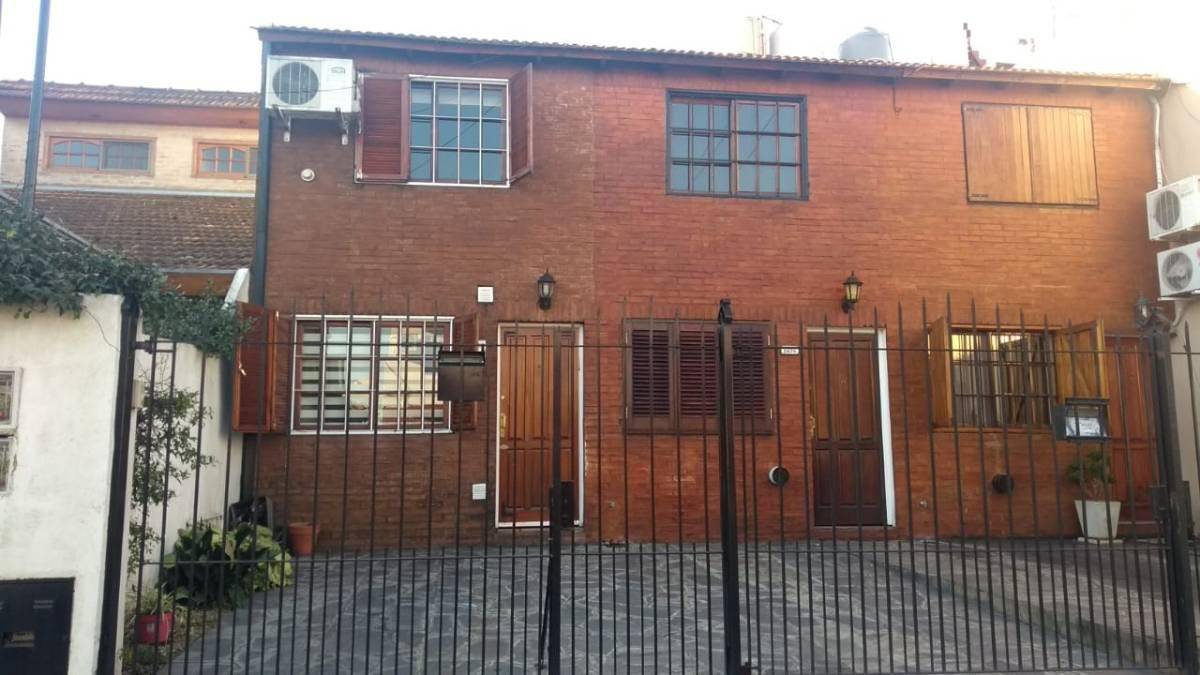 Casa en venta en Rio de janeiro 2800, Castelar