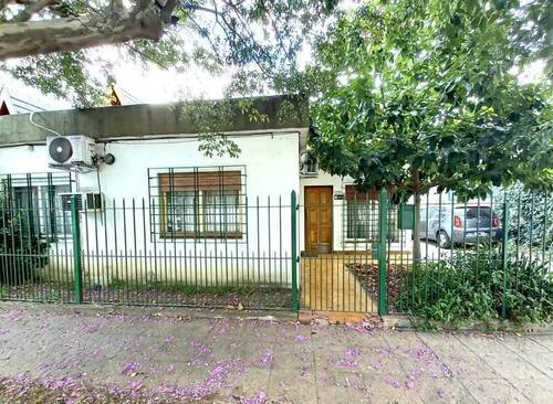 Casa en venta en FLORENCIO SANCHEZ 1400, Castelar, Moron, GBA Oeste, Provincia de Buenos Aires