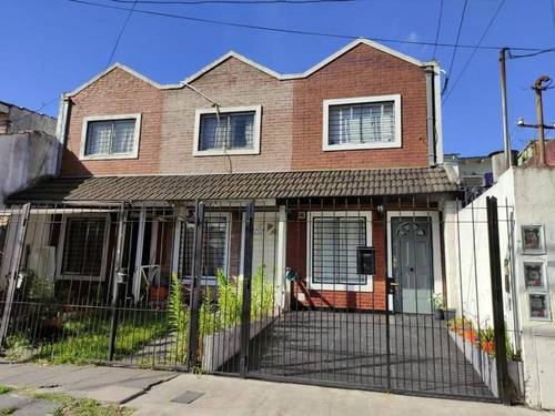 Casa en venta en larralde 1400, Castelar, Moron, GBA Oeste, Provincia de Buenos Aires