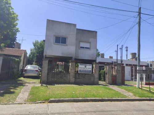 Casa en venta en Pergamino 2000, Castelar, Moron, GBA Oeste, Provincia de Buenos Aires