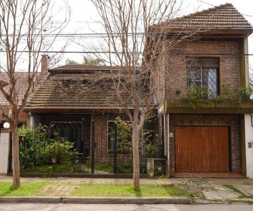 Casa en venta en larralde 1700, Castelar, Moron, GBA Oeste, Provincia de Buenos Aires