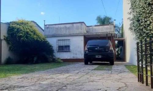 Casa en venta en Loreto 2700, Castelar, Moron, GBA Oeste, Provincia de Buenos Aires