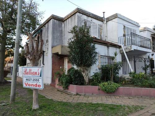 Casa en venta en Merlo 600, Castelar, Moron, GBA Oeste, Provincia de Buenos Aires