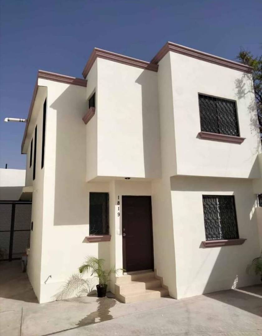 Casa en venta en Gladiola, Santa María Sector B, Guadalupe ., Jardines  de Andalucía